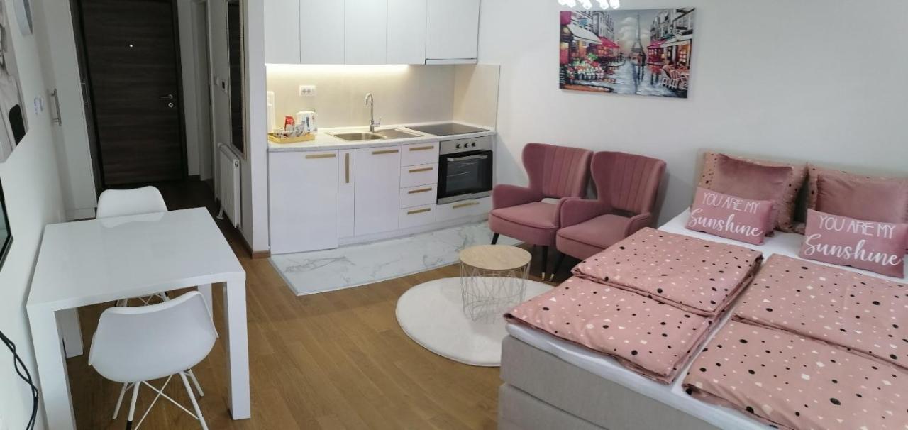 Spring Deluxe Apartment Novi Sad Luaran gambar
