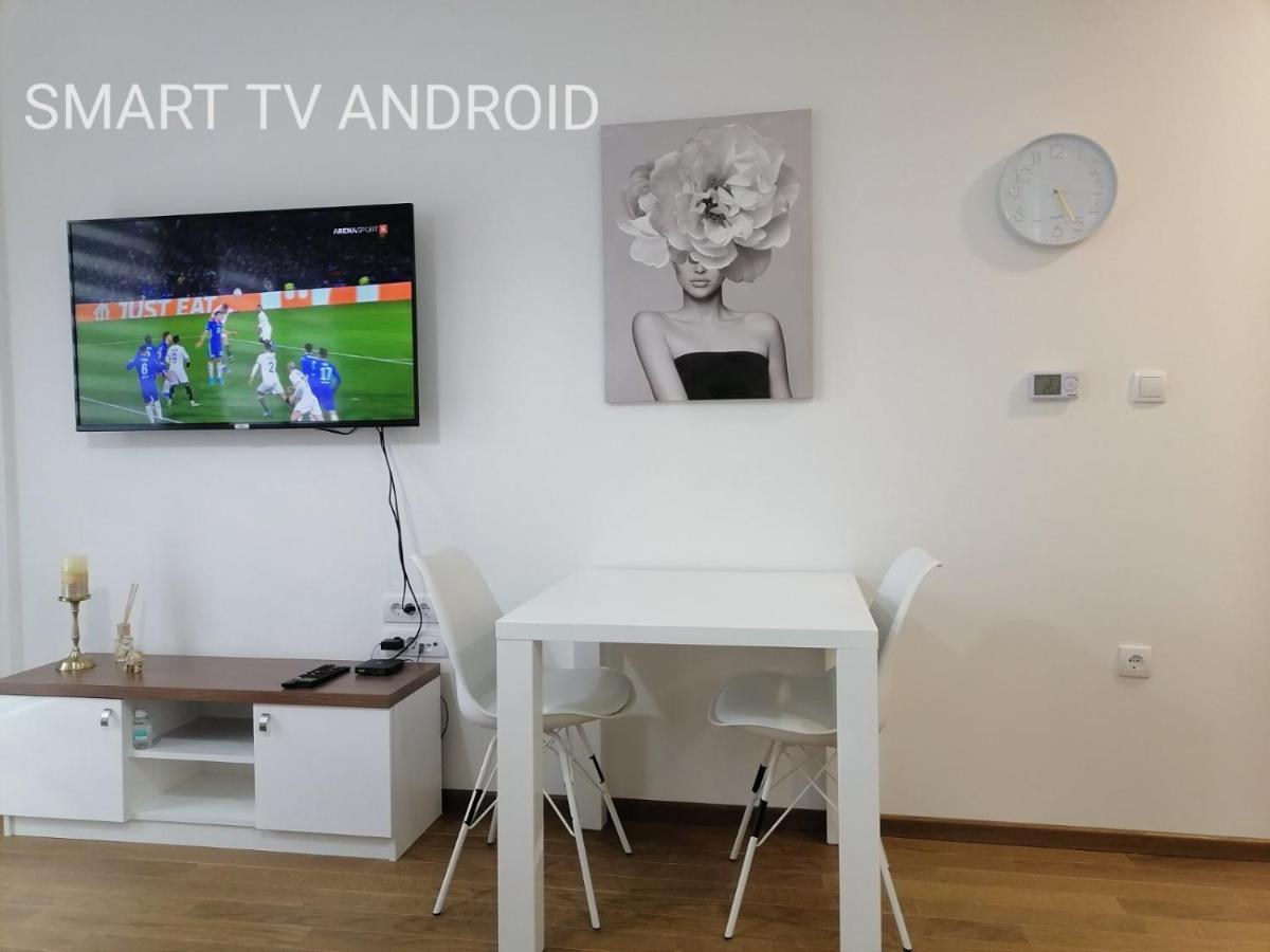 Spring Deluxe Apartment Novi Sad Luaran gambar