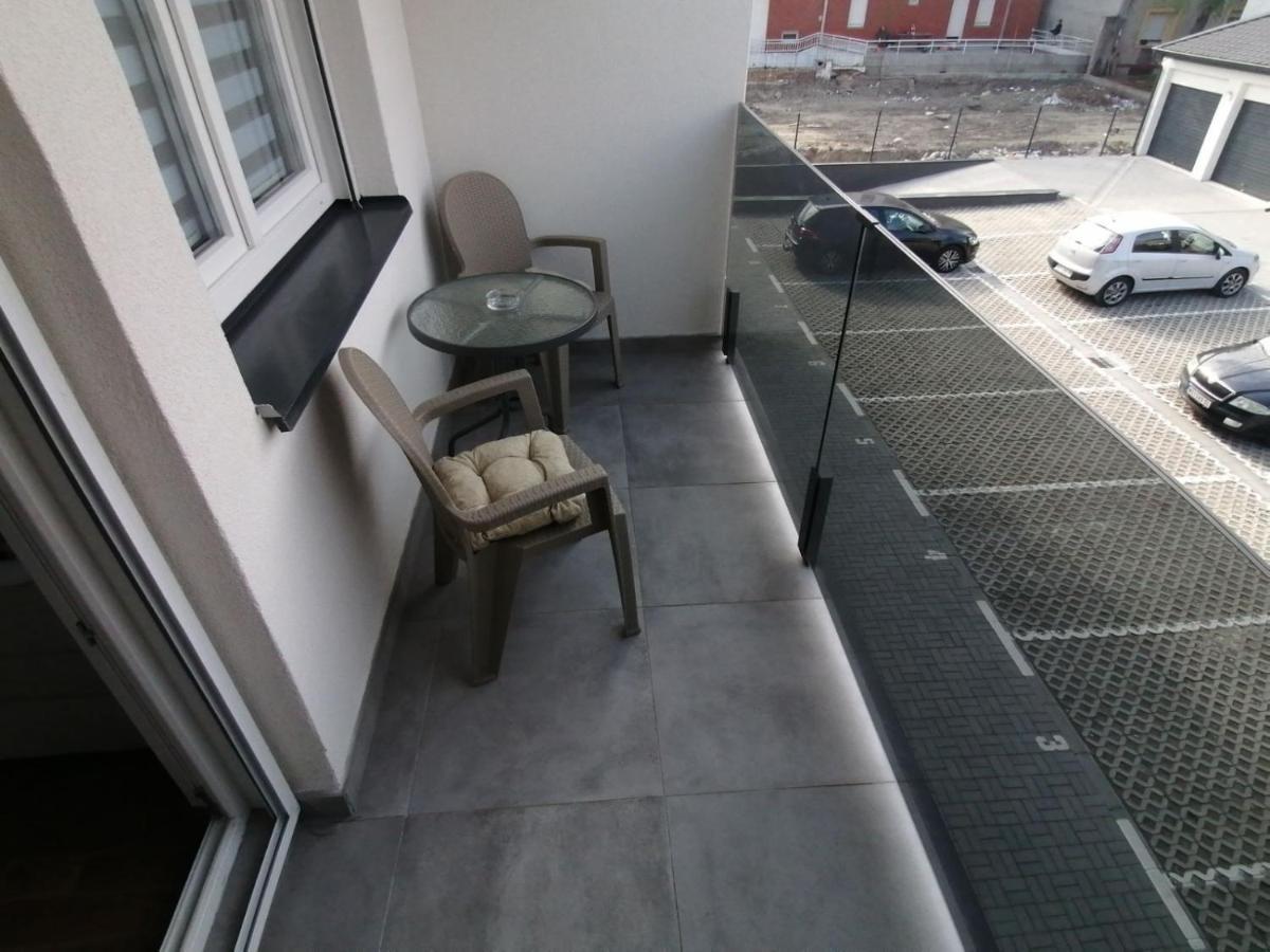 Spring Deluxe Apartment Novi Sad Luaran gambar