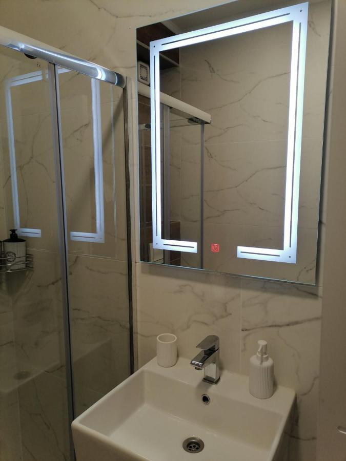 Spring Deluxe Apartment Novi Sad Luaran gambar